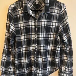 Aerie Black and White Checkered Casual Shirt